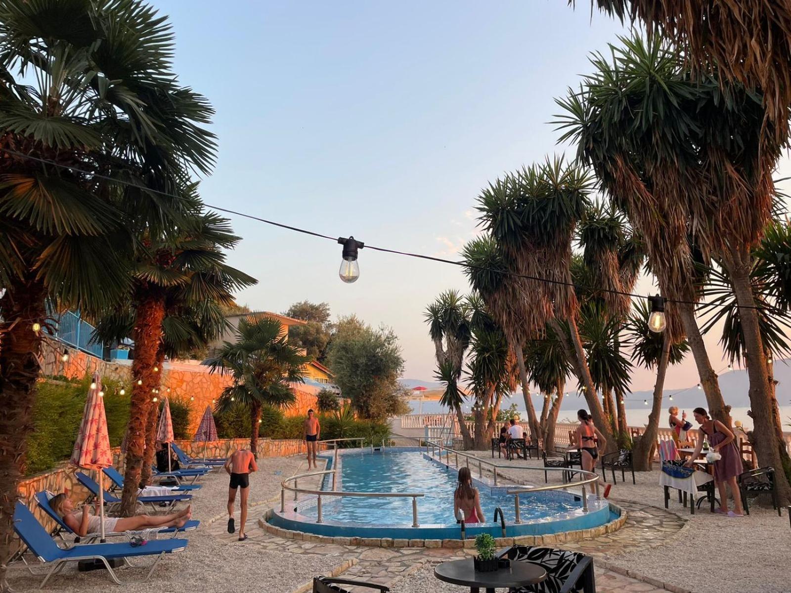 Blue Dream Holiday Hotel 3*